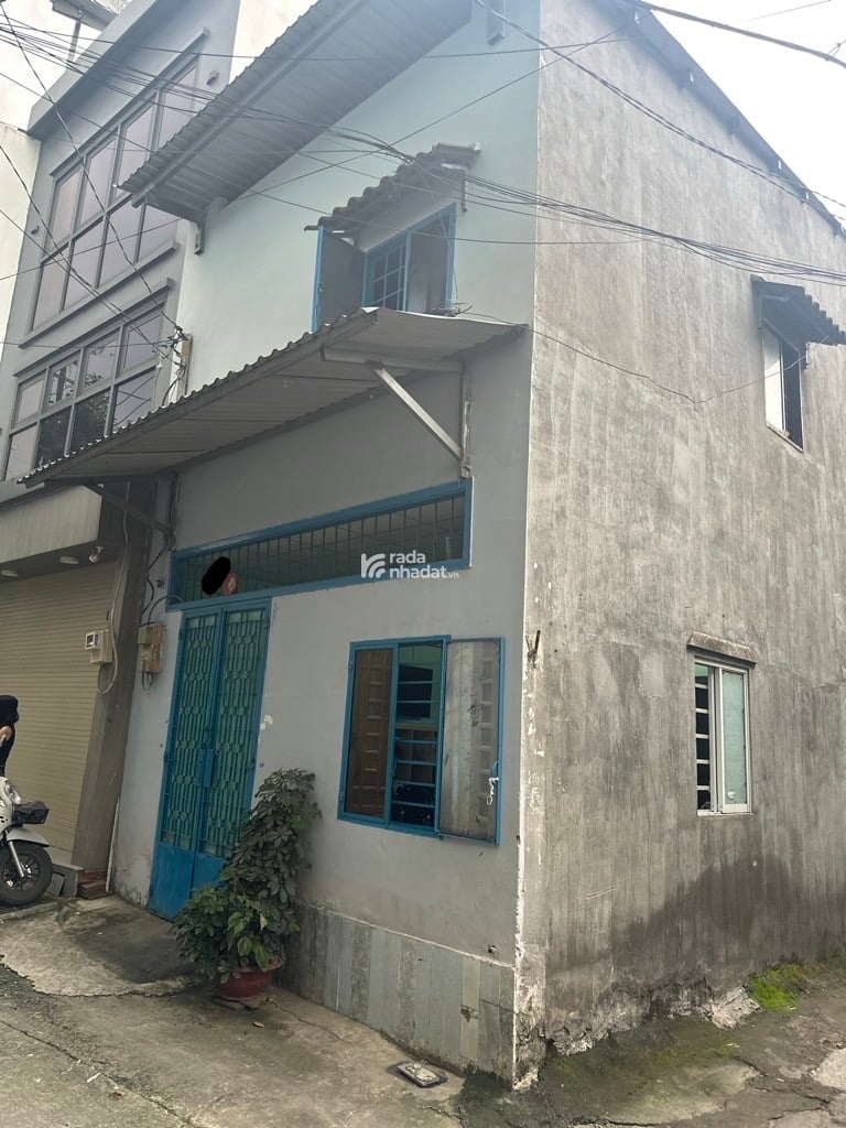 Phân khúc 5 TỷBán nhà nát tiện xây mới - 40m2 - Ngang 4.2m - 2 Tầng , 3pn - HXH 5