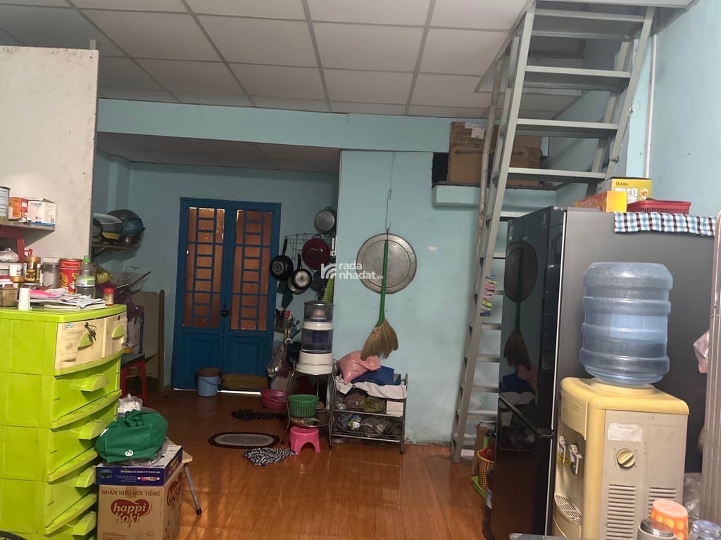 Phân khúc 5 TỷBán nhà nát tiện xây mới - 40m2 - Ngang 4.2m - 2 Tầng , 3pn - HXH 5