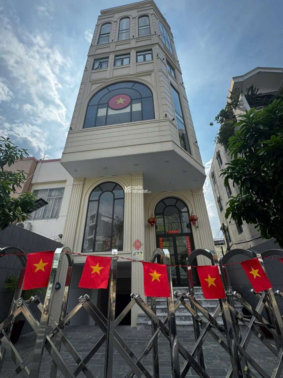 ĐỊNH CƯ GẤP BÁN NÊN GIẢM SỐC 17 TỶ - TOÀ NHÀ 3 MẶT TIỀN LÊ QUANG ĐỊNH