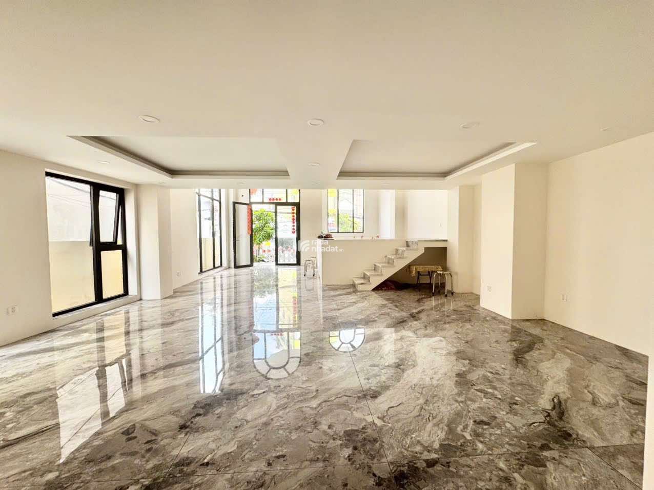 ĐỊNH CƯ GẤP BÁN NÊN GIẢM SỐC 17 TỶ - TOÀ NHÀ 3 MẶT TIỀN LÊ QUANG ĐỊNH