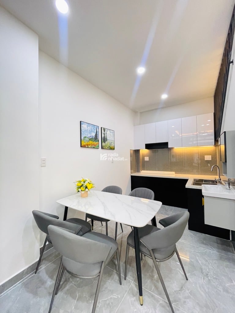 KO QH - HẺM 3M - GẦN MẶT TIỀN - GẦN CÔNG VIÊN LÀNG HOA  - KHU DÂN TRÍ - CN ĐỦ 43M2 - 3L ĐÚC BTCT 