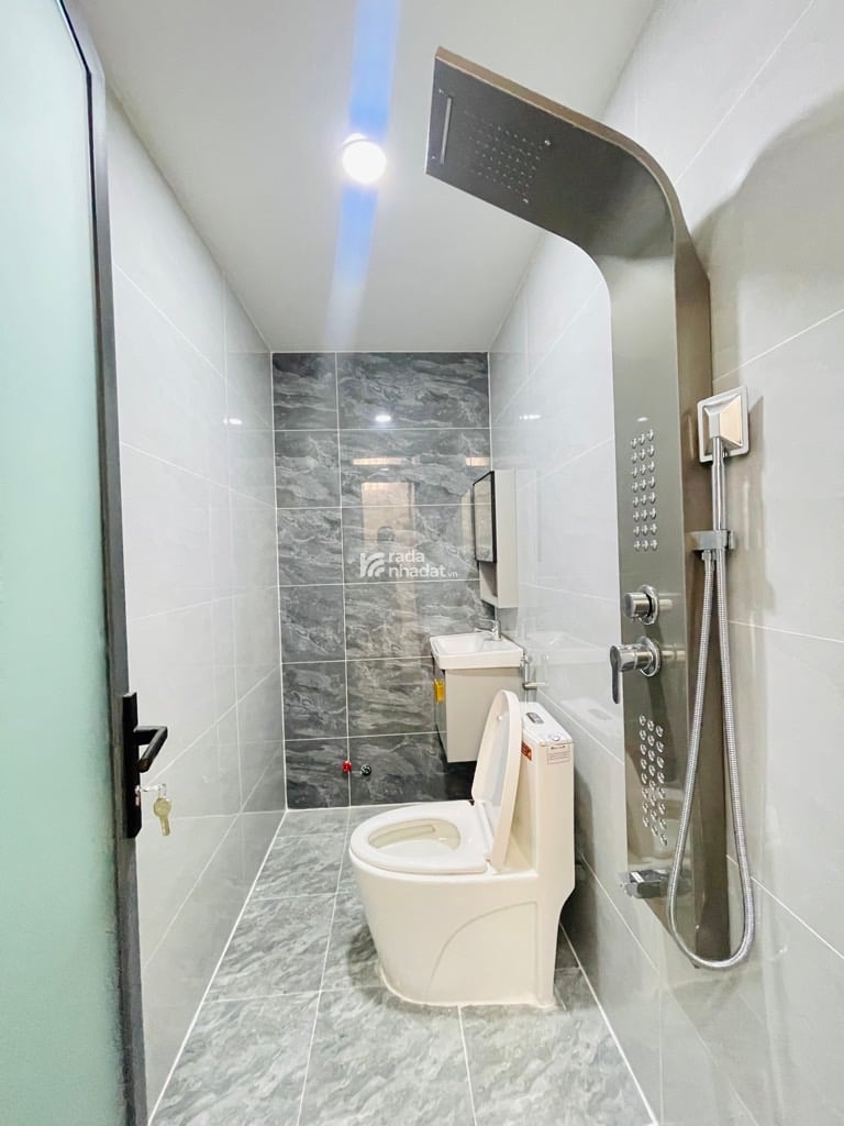 KO QH - HẺM 3M - GẦN MẶT TIỀN - GẦN CÔNG VIÊN LÀNG HOA  - KHU DÂN TRÍ - CN ĐỦ 43M2 - 3L ĐÚC BTCT 