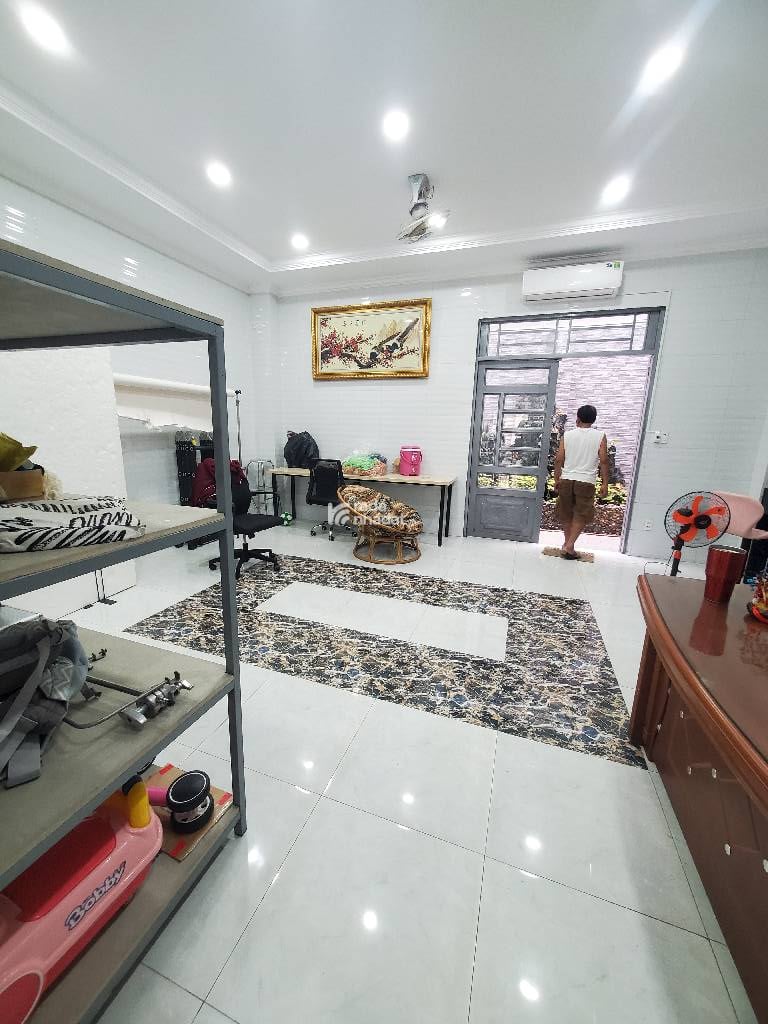 CÁCH MẶT TIỀN PHÚ THỌ HÒA CHỈ 1 CĂN -  XE HƠI NGỦ TRONG NHÀ - 127M2 - NGANG 8,5M -