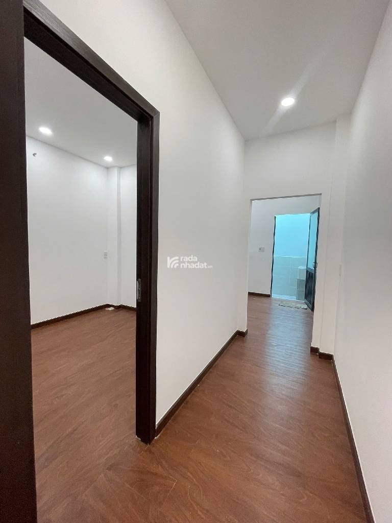 Bán nhà ngay bình long lê văn qưới ngã tư 4 xã