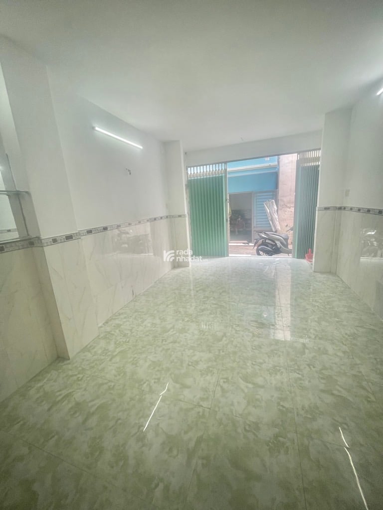 Căn Nhà 2 Tầng (2PN, 2WC) Lò Gốm, Q6 Vị Trí Trung Tâm, SHR, Hoàn công đủ, Chỉ 3,85 Tỷ 