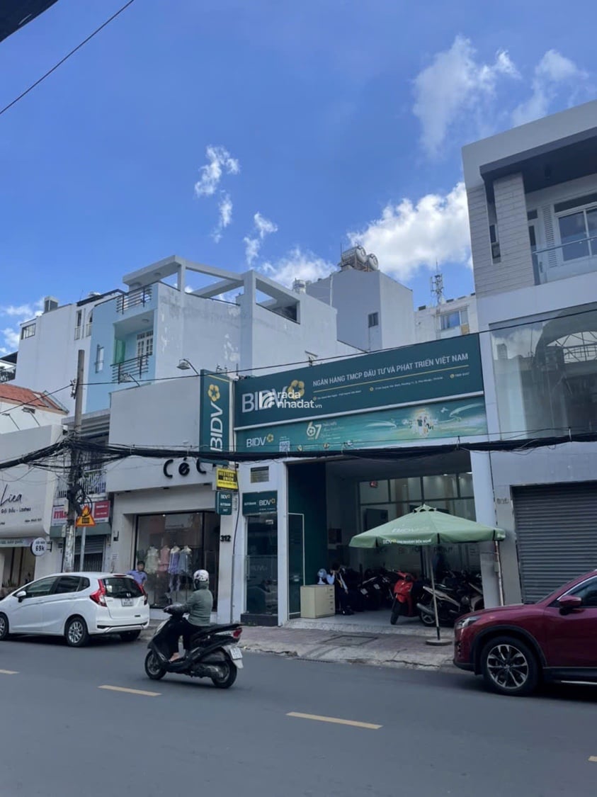 CHÍNH CHỦ BÁN NHÀ MT HUỲNH VĂN BÁNH, P.11, Q.PHÚ NHUẬN_DT: 6.7x20m (148m2)_GIÁ 65 TỶ 