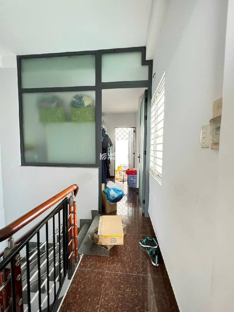 HẺM XE HƠI LẠC LONG QUÂN, TÂN BÌNH, 35M2 CÓ KC Ở NGAY. GIẢM 350TR CHỈ 10.5T TL 