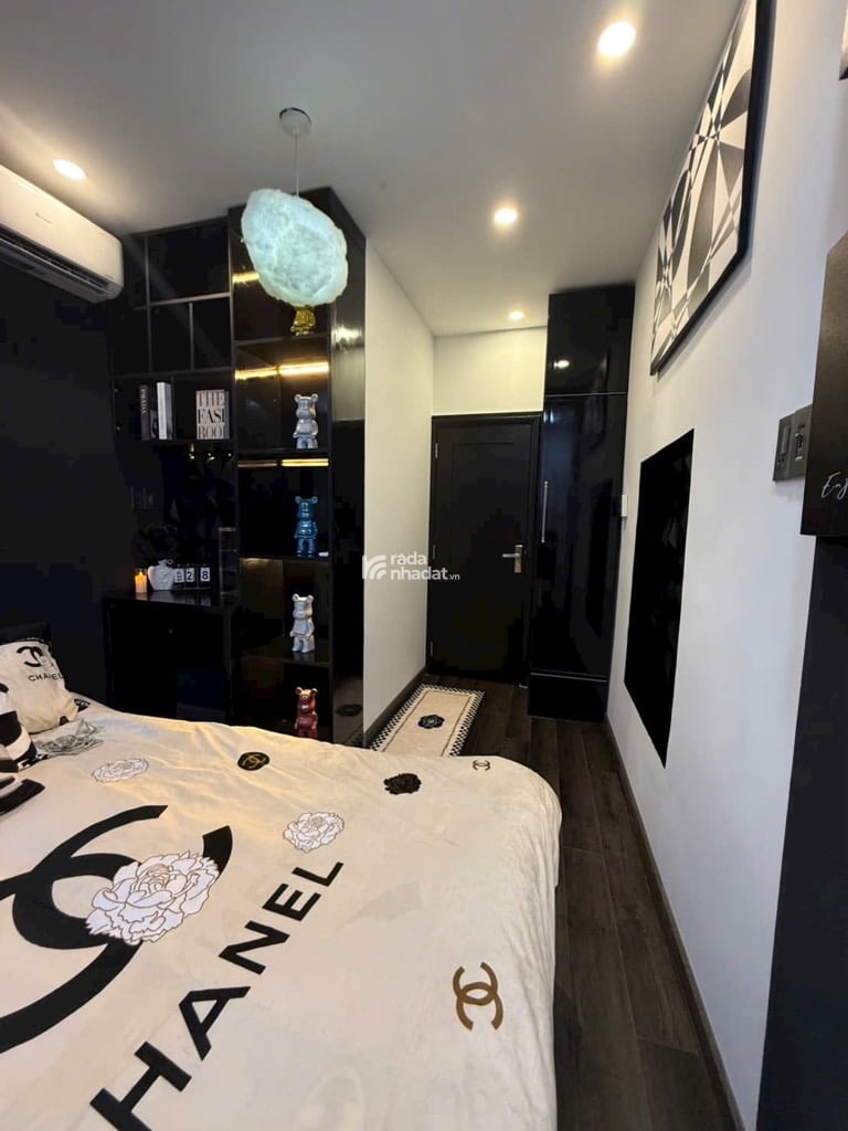 SÁT Q1. HẺM XE HƠI XÔ VIẾT NGHỆ TĨNH, BÌNH THẠNH, 2 TẦNG Ở NGAY. GIẢM 350TR CHỈ 3.8T 