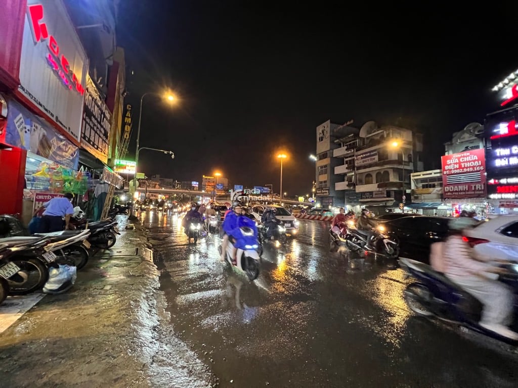 SÁT Q1. HẺM XE HƠI XÔ VIẾT NGHỆ TĨNH, BÌNH THẠNH, 2 TẦNG Ở NGAY. GIẢM 350TR CHỈ 3.8T 