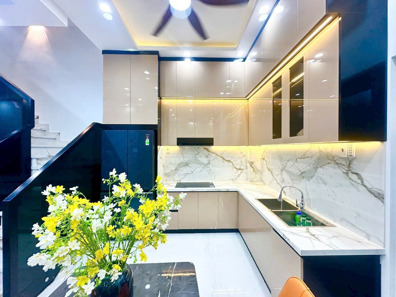 Bán gấp 5tỷ 180 nhà 63m2 đường số 51, P14, Gò Vấp. Xây 4 tầng, hẻm 5m, sổ sẵn