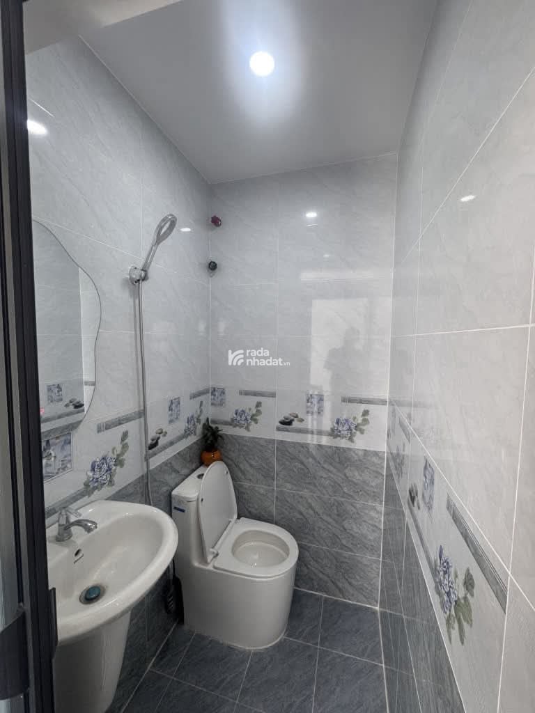  NHÀ PHỐ GÒ VẤP: HẺM BA GÁC 2/ GIÁ NHỈNH 2T - DT 20.4 M2- DƯƠNG QUẢNG HÀM - P5 - GV