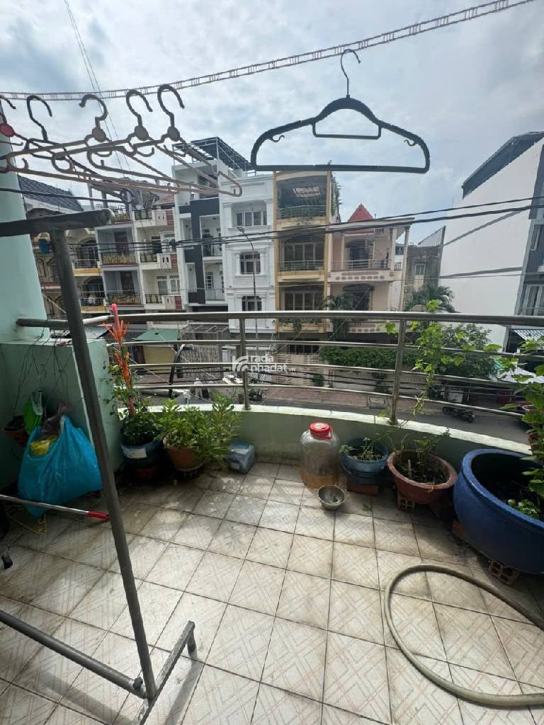BÁN NHÀ MẶT TIỀN CHỢ LỚN 80M2 4 TẦNG BTCT GIÁ 18 TỶ KHU VIP BÌNH PHÚ QUẬN 6 KINH DOANH ĐỈNH
