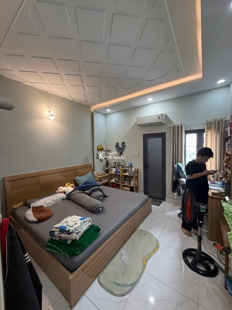 NHÀ 5 TẦNG - NGAY AEON - LÊ TRỌNG TẤN - 60M2 - XE HƠI VÀO NHÀ - 7 TỶ 4