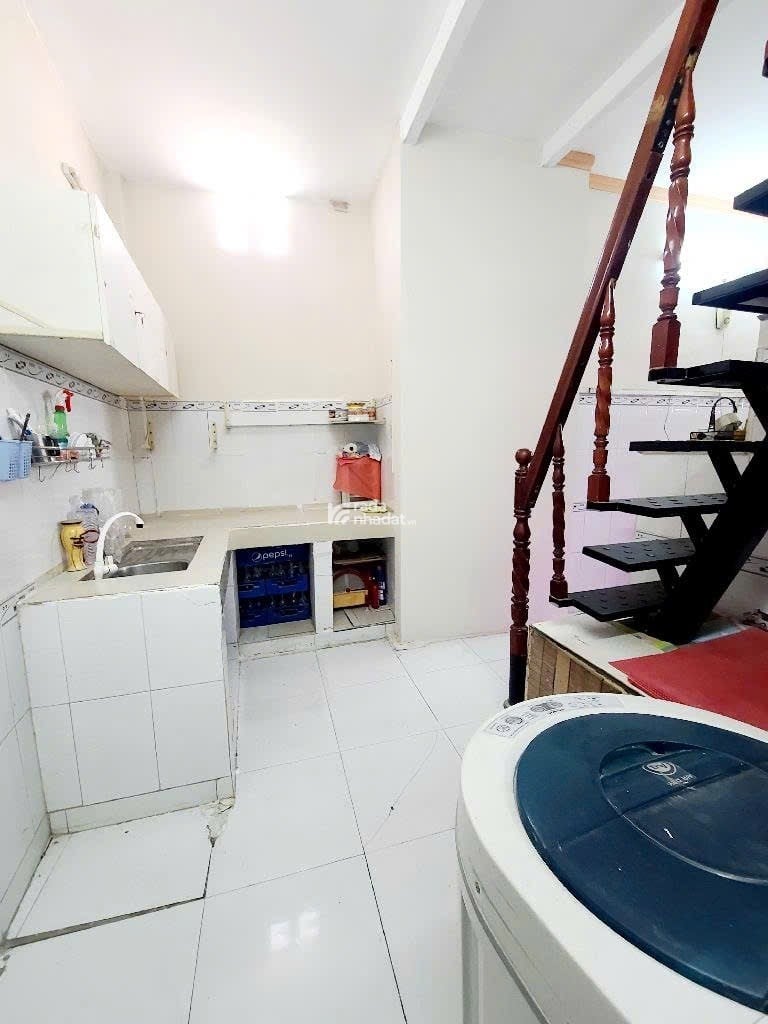 GẦN AEON TÊN LỬA -   - 50M2 - HẺM XE HƠI - NGANG 4 DÀI 12.5 - 2 TẦNG