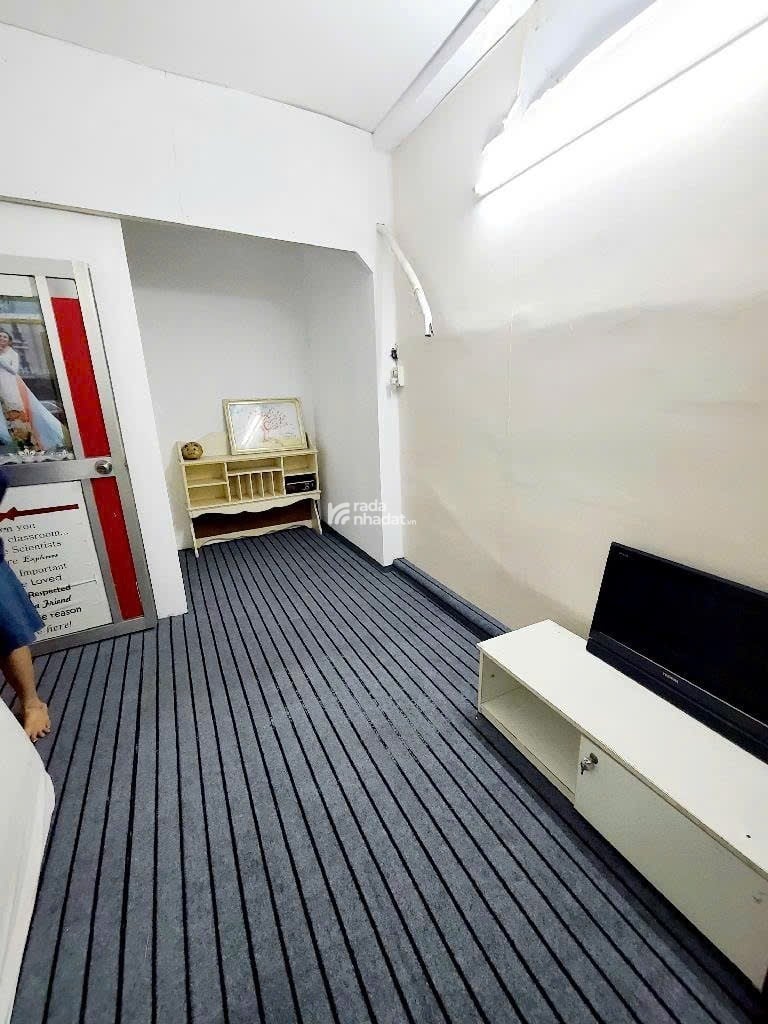 GẦN AEON TÊN LỬA -   - 50M2 - HẺM XE HƠI - NGANG 4 DÀI 12.5 - 2 TẦNG