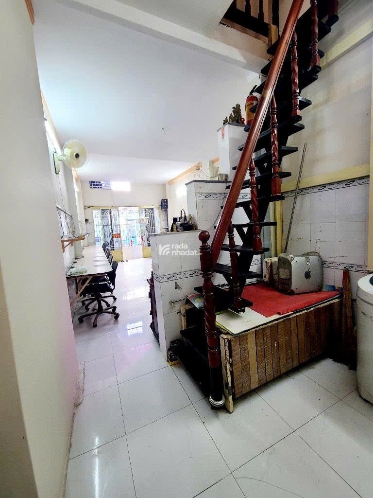 GẦN AEON TÊN LỬA -   - 50M2 - HẺM XE HƠI - NGANG 4 DÀI 12.5 - 2 TẦNG