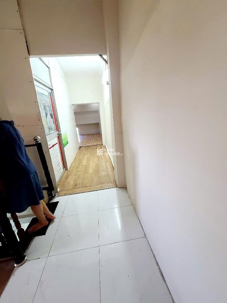 GẦN AEON TÊN LỬA -   - 50M2 - HẺM XE HƠI - NGANG 4 DÀI 12.5 - 2 TẦNG