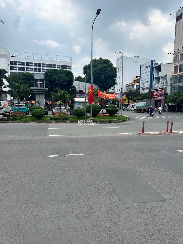 MẶT TIỀN - HOÀNG VĂN THỤ- TÂN BÌNH- DT: 108M2 DÀI 30M- 24 TỶ