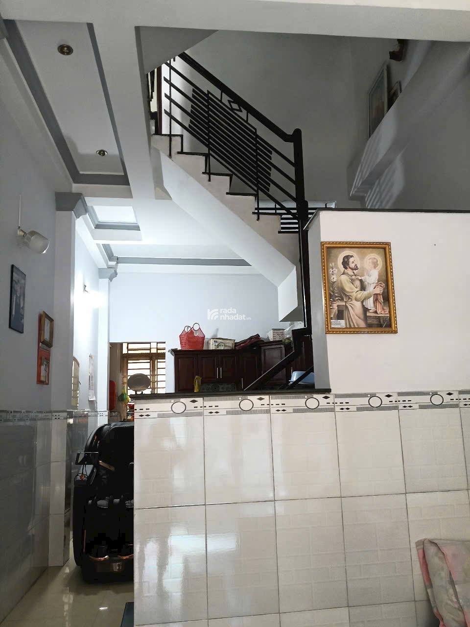 Bán Nhà Gò Vấp Công Viên Làng Hoa, Hẻm 3M, 42M2 3 Tầng BTCT 4PN Chỉ 4,5 Tỷ