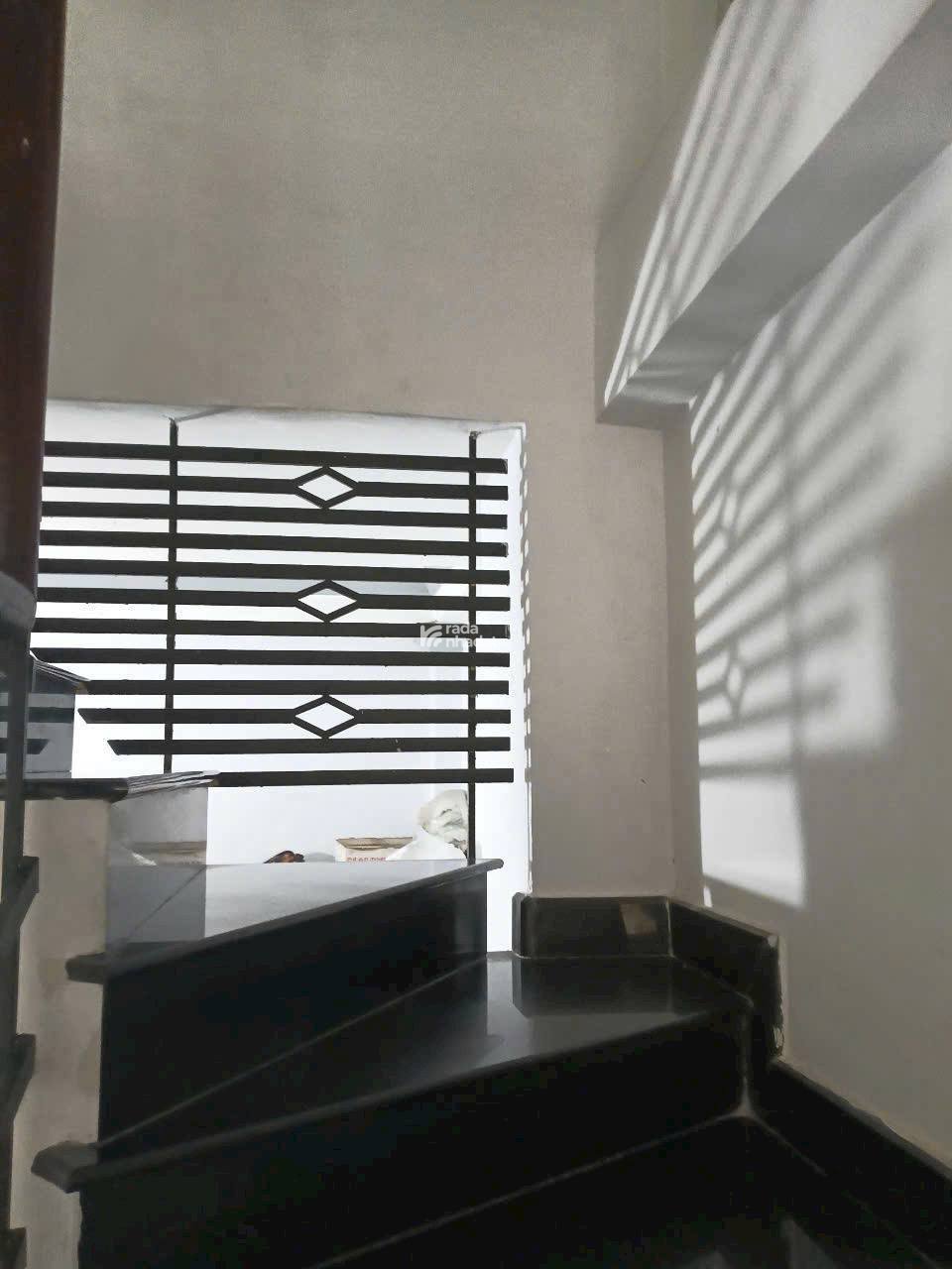 Bán Nhà Gò Vấp Công Viên Làng Hoa, Hẻm 3M, 42M2 3 Tầng BTCT 4PN Chỉ 4,5 Tỷ