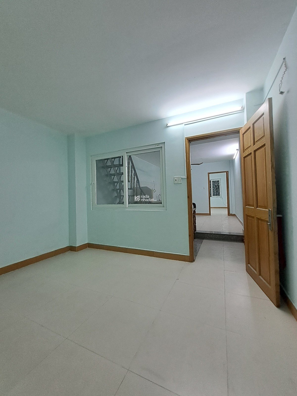 Bán nhà hẻm 2 xe hơi tránh, diện tích 60/56m2 (4x15), 2 lầu, Quận 10, đường CMT8, giá chỉ 9.6 tỷ.