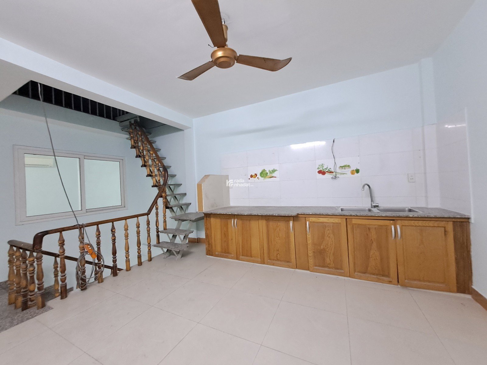 Bán nhà hẻm 2 xe hơi tránh, diện tích 60/56m2 (4x15), 2 lầu, Quận 10, đường CMT8, giá chỉ 9.6 tỷ.