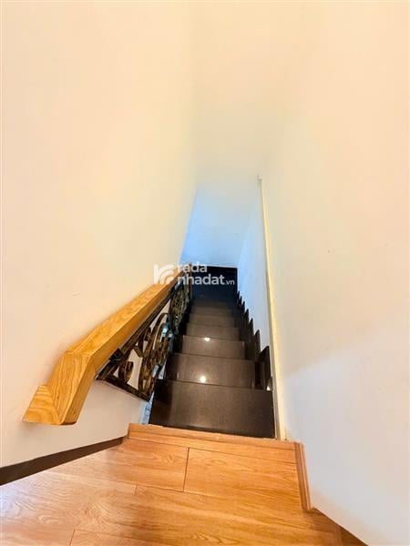 NHÀ VIP NGAY CHỢ PHẠM VĂN HAI, TÂN BÌNH, 30M2 CÓ KC TIỆN CẢI TẠO MỚI. GIẢM 750TR CHỈ 3.9T TL 