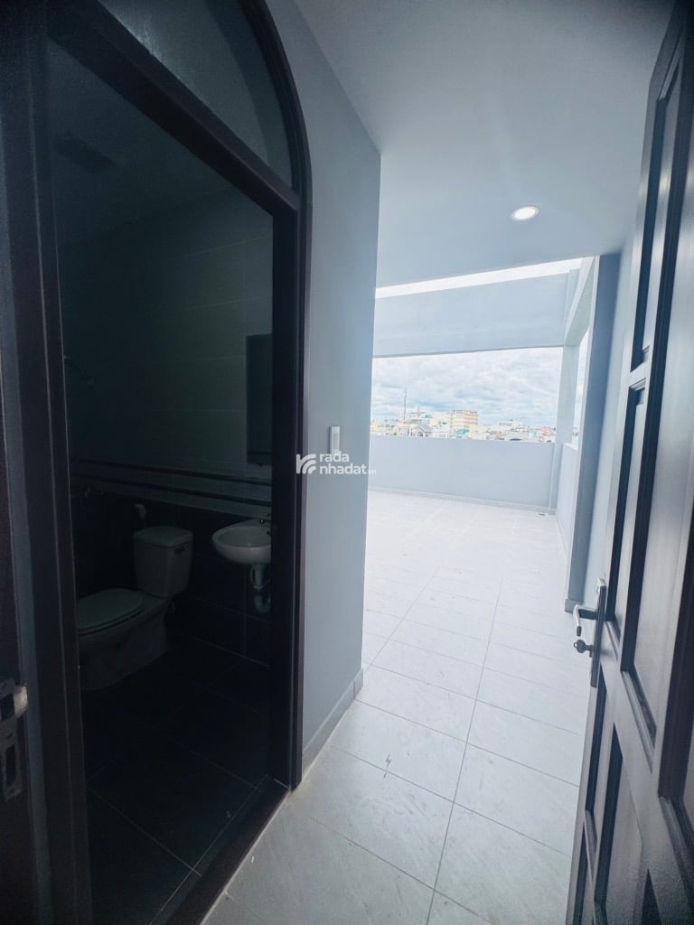 NHÀ 6 TẦNG TÂN PHÚ - CÓ THANG MÁY LÊN TỚI SÂN THƯỢNG- NGUYỄN SƠN NGAY LUỸ BÁN BÍCH - ĐƯỜNG 10M,  