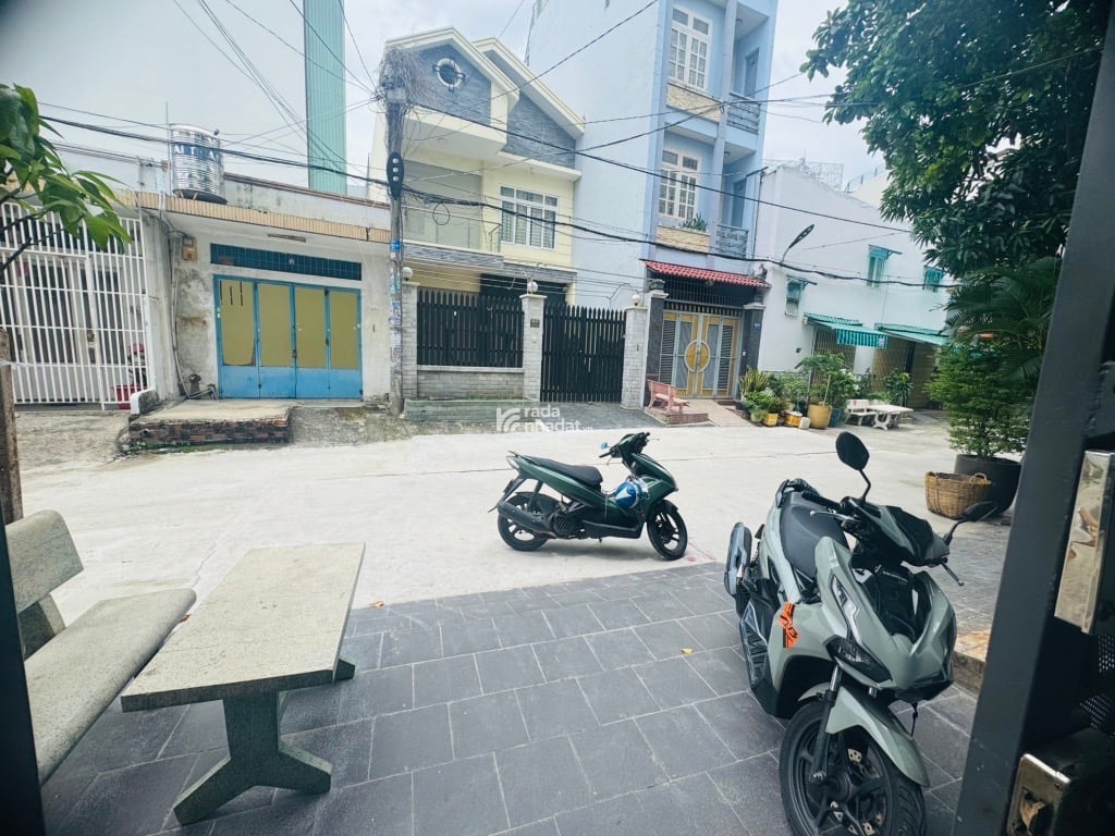 NHÀ 6 TẦNG TÂN PHÚ - CÓ THANG MÁY LÊN TỚI SÂN THƯỢNG- NGUYỄN SƠN NGAY LUỸ BÁN BÍCH - ĐƯỜNG 10M,  