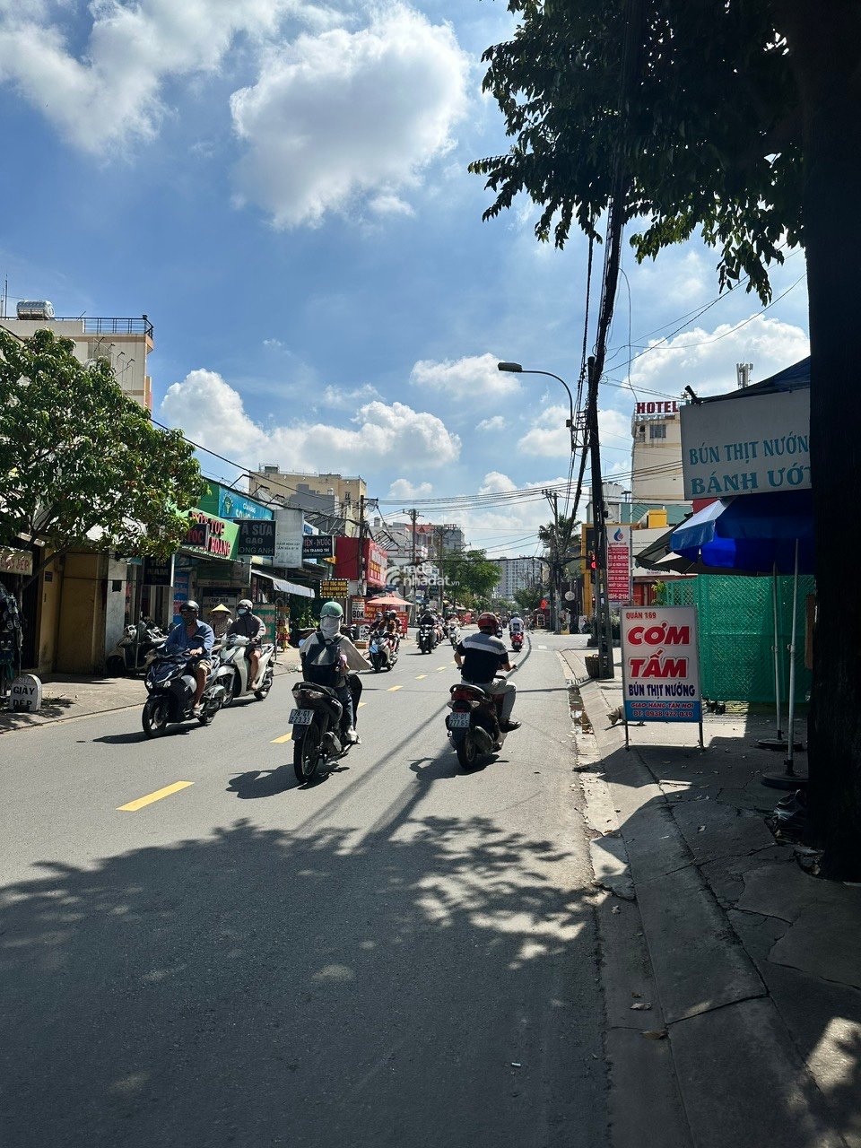 26.5 tỷ . VỊ TRÍ ĐẮT ĐỊA , NHÀ 4 TẦNG MT THẠCH LAM Q. TÂN PHÚ . 6.2m x 19m 