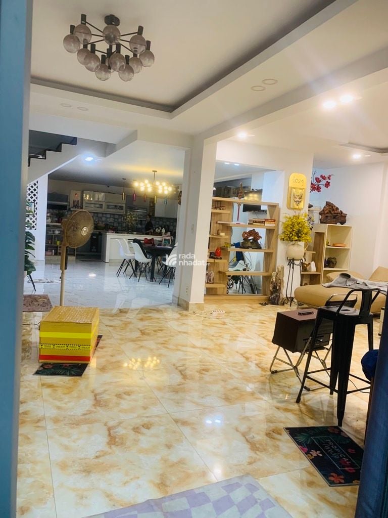 (QUẬN 7)NHÀ ĐẸP 3 TẦNG,HXH SÁT MẶT TIỀN NGUYỄN THỊ THẬP, P.TÂN PHÚ, 138M2, NGANG 8M, 15,9T