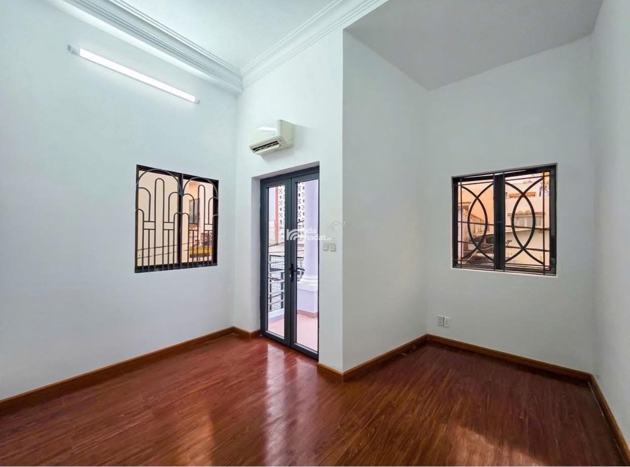 Bán Nhà Nguyễn Văn Quỳ – 1 Trệt 2 Lầu – 4PN – Hẻm Xe Hơi Đỗ Cửa – 7,980 Tỷ