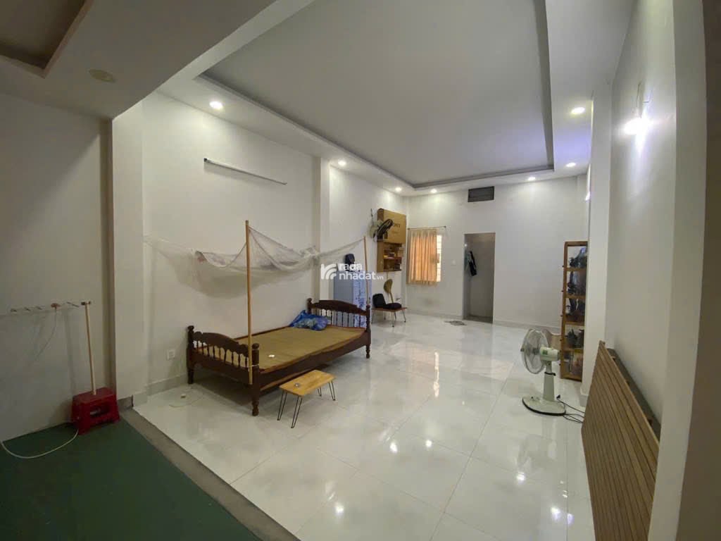 Nhà Phố 1 Trệt 1 Lửng Sau Lưng Nhà Thờ Nữ Vương Hoà Bình P13 Q Gò Vấp