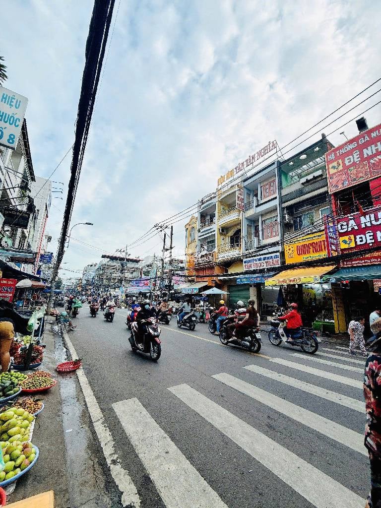 BÁN NHÀ HẺM NGUYỄN THỊ TẦN, P2, QUẬN 8, 20M2