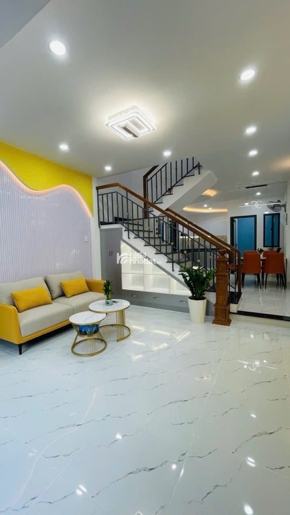 DT: 4,2x13,3 (60m2) - Nhà Đúc 2 Tầng - Cạnh Tân Sơn Nhì - chỉ 5,x ty