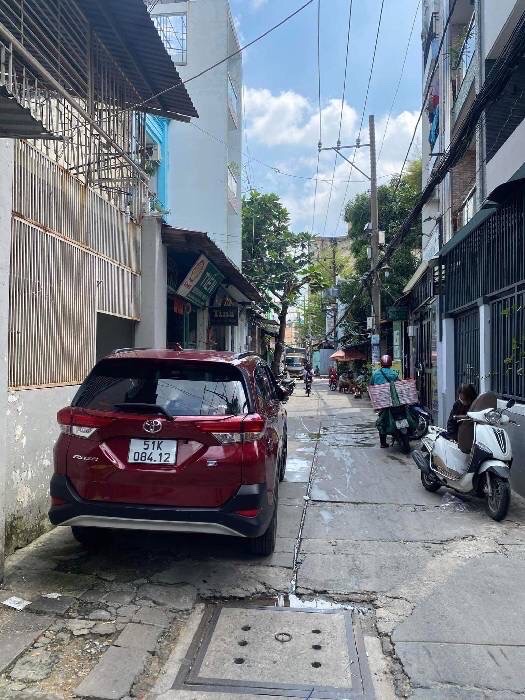 NHÀ HẺM XE TẢI THÔNG - SỔ VUÔNG ĐẸP NHƯ HOA HẬU -