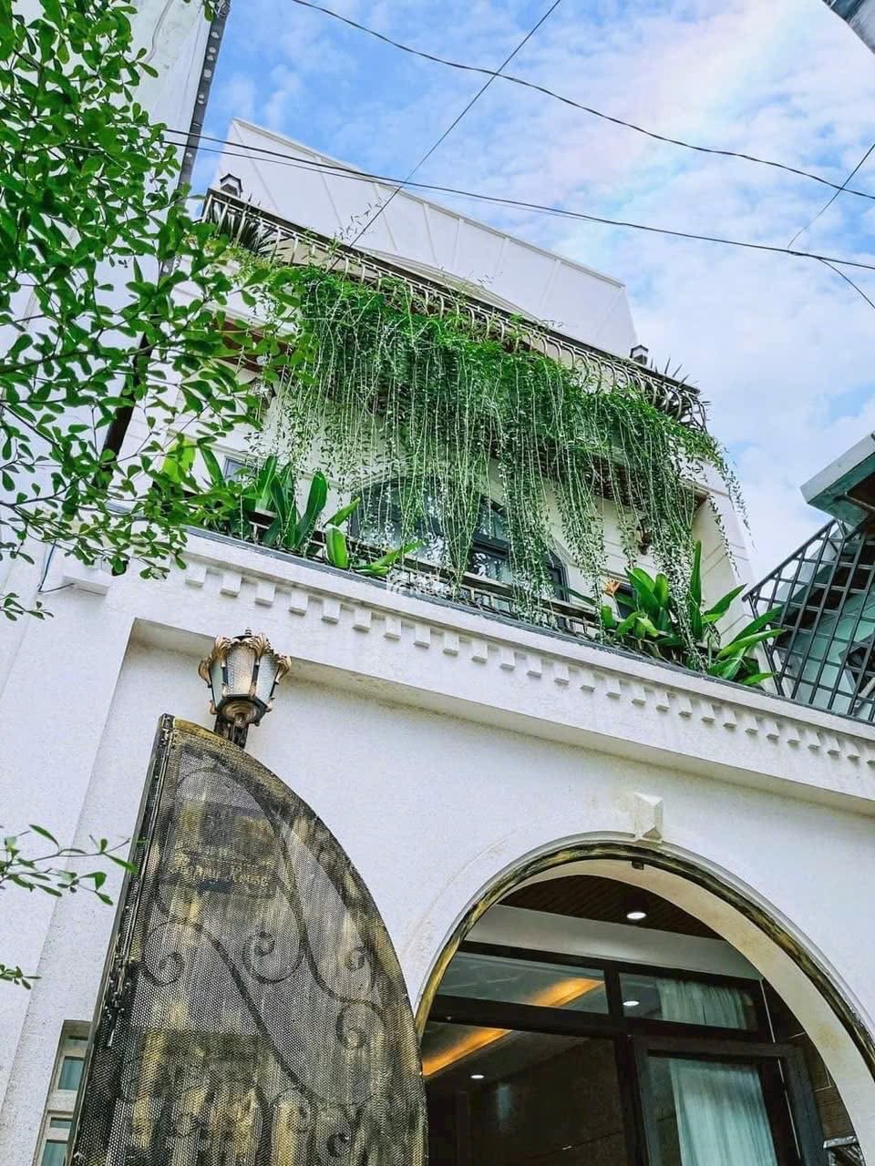 BÁN ĐẤT TẶNG NHÀ 3 TẦNG MỚI FULL NỘI THẤT - DT 75M2 – GIÁ CHỈ 6.3 TỶ TL