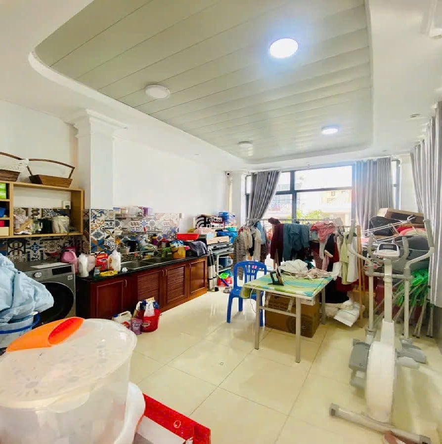 NHÀ MỚI, 4 TẦNG, HXH, HUỲNH VĂN BÁNH, QUẬN PHÚ NHUẬN, SỔ VUÔNG 127 m2, 9.5 TỶ