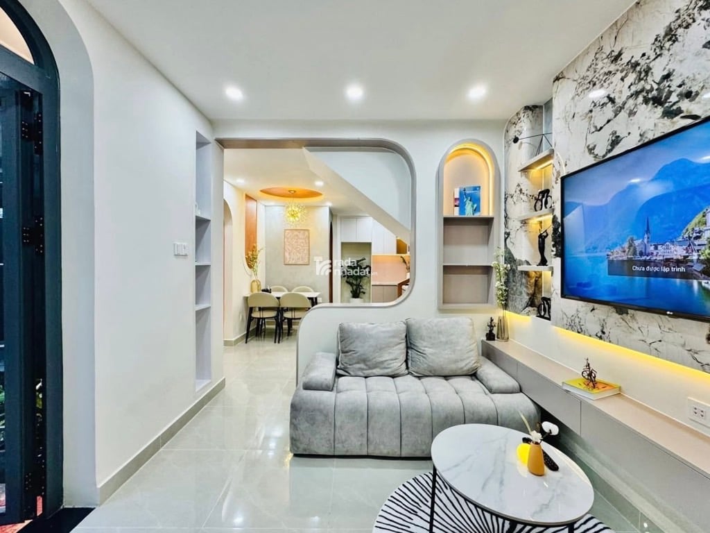 SÁT VÁCH QUẬN 1, PHAN VĂN HÂN, BÌNH THẠNH, 34M2 Ở NGAY. GIẢM 350TR CHỈ CÒN 6.68T TL 