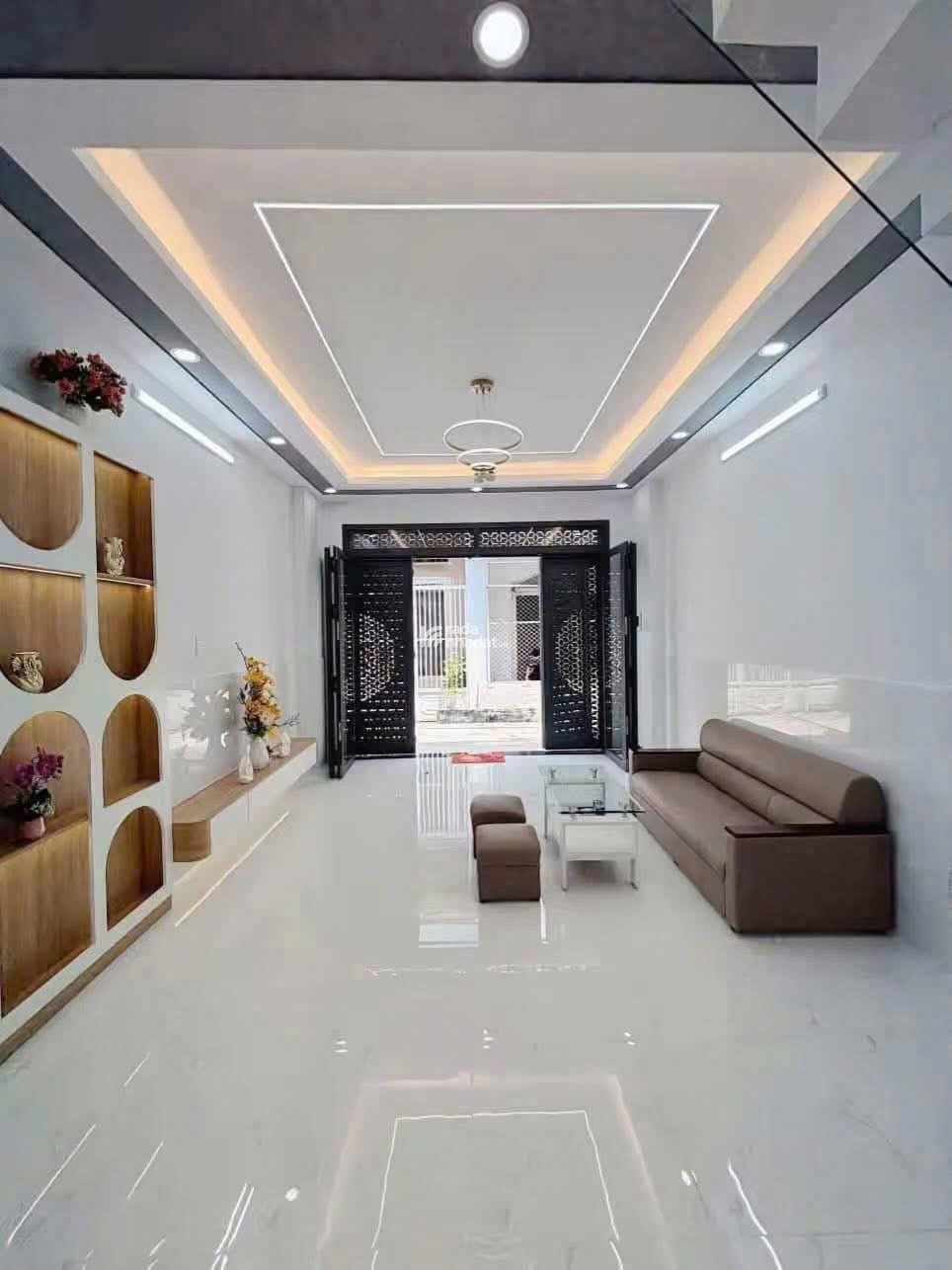 SIU PHẨM NHÀ ĐẸPPP GIÁ RẺ 3TỶ690 ở Q3, Hẻm oto, nhà mới full nội thất, SHR, ALO NGAY!!!