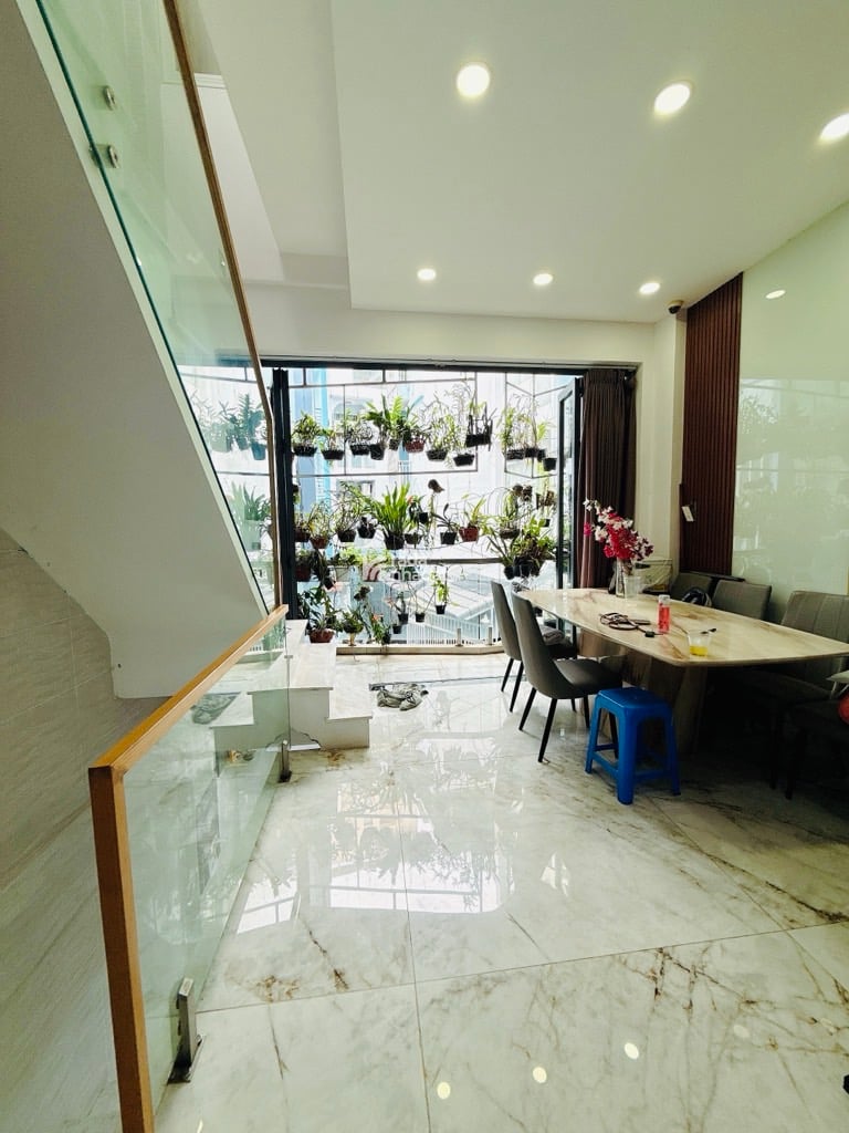 NHÀ 3 TẦNG - 37M2 HẺM 3M - GẦN MẶT TIỀN - HƠN 6 TỶ