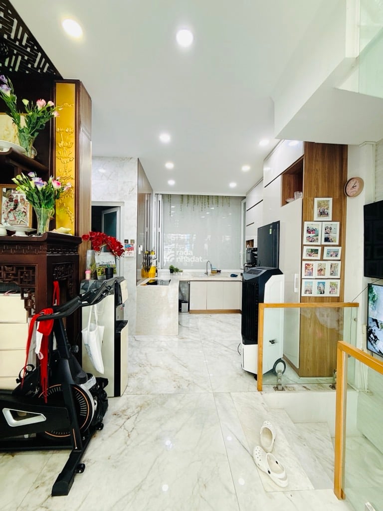 NHÀ 3 TẦNG - 37M2 HẺM 3M - GẦN MẶT TIỀN - HƠN 6 TỶ