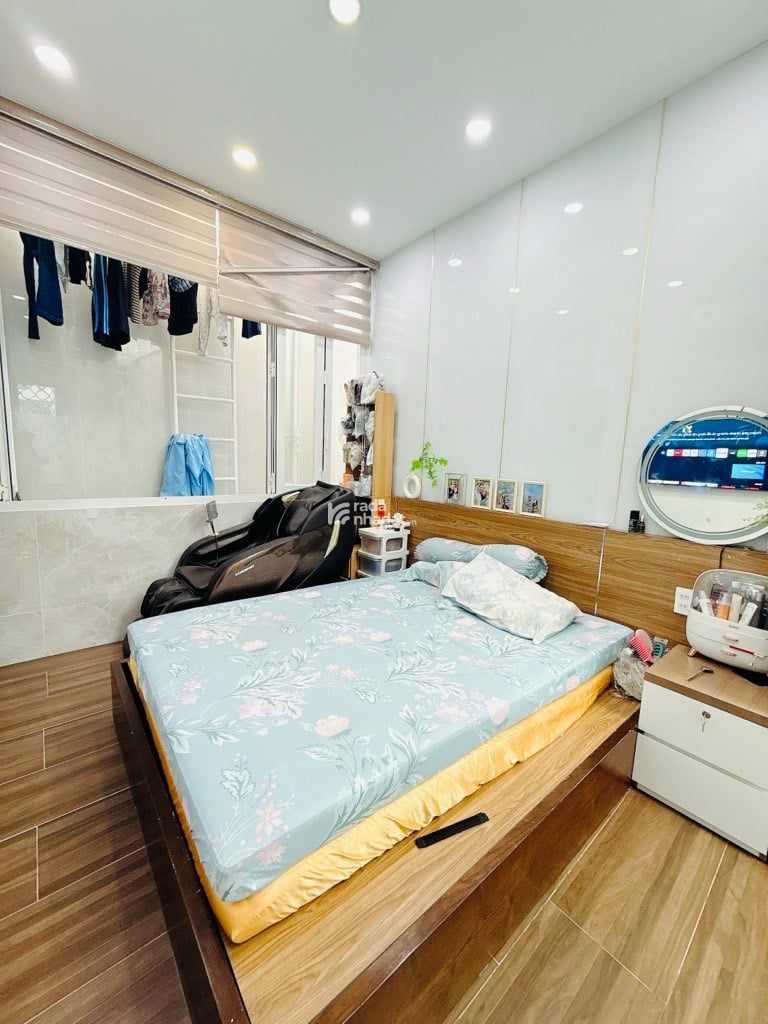 NHÀ 3 TẦNG - 37M2 HẺM 3M - GẦN MẶT TIỀN - HƠN 6 TỶ