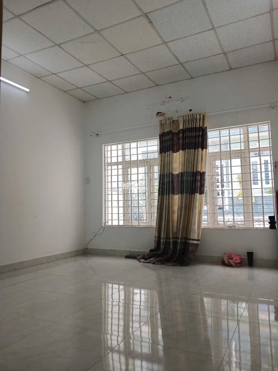 Bán nhà gấp đường Dương Thiệu Tước, DT 4mx13m, 1 lửng, (cách ST Aeon Tân Phú 300m), giá 5.35 tỷ TL