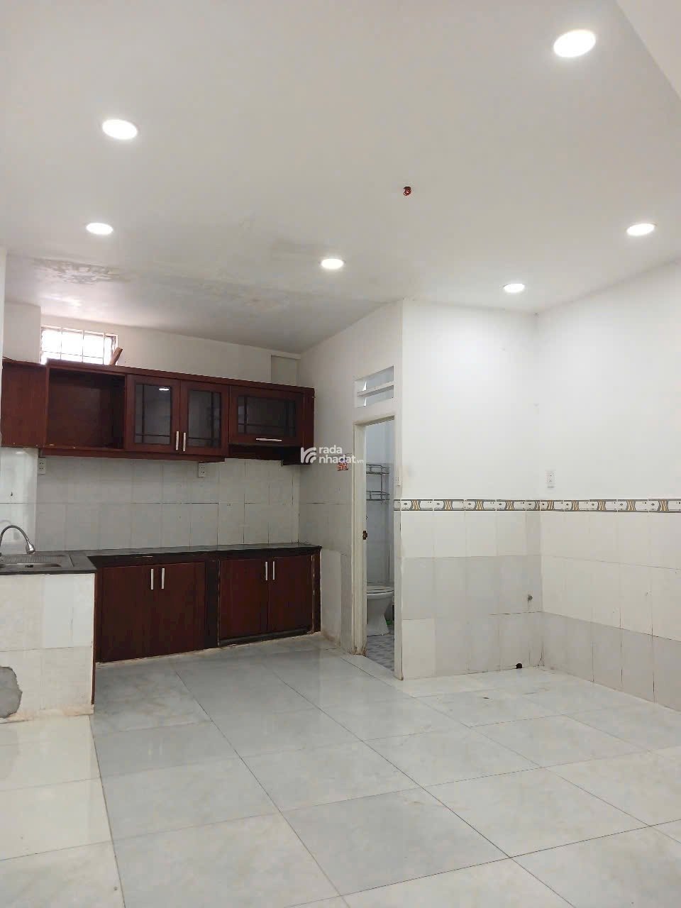 Bán nhà gấp đường Dương Thiệu Tước, DT 4mx13m, 1 lửng, (cách ST Aeon Tân Phú 300m), giá 5.35 tỷ TL