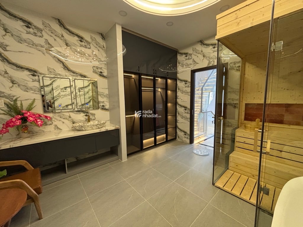 XE HƠI NGỦ TRONG NHÀ - GẦN SÂN BAY - 5TẦNG - THANG MÁY - THIẾT KẾ HIỆN ĐẠI, 11TỶ8 TL             