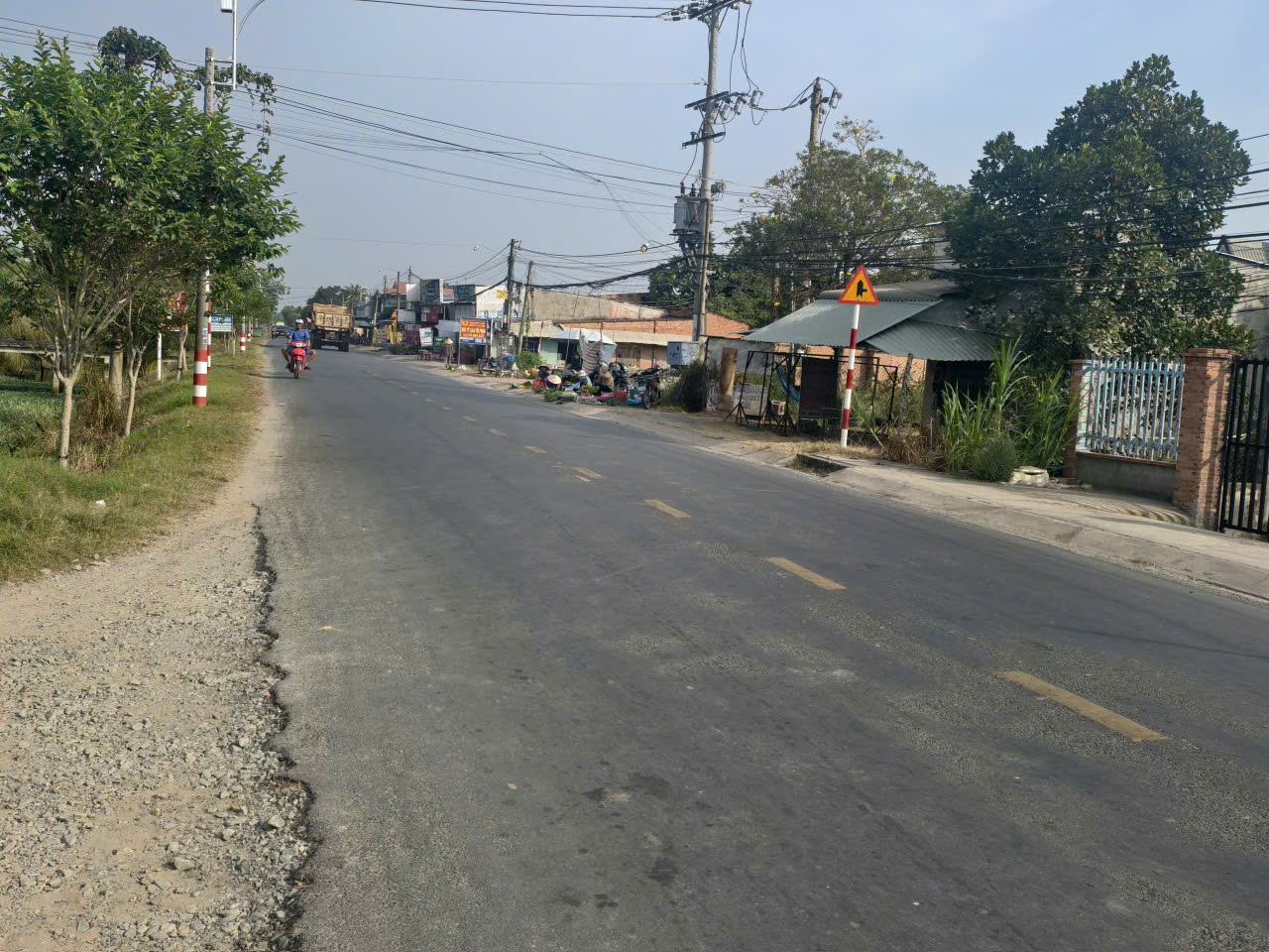 3,5 mẫu lúa rừng sản xuất mặt tiền đá xanh trung tâm huyện Đức Huệ, Long an giá rẽ