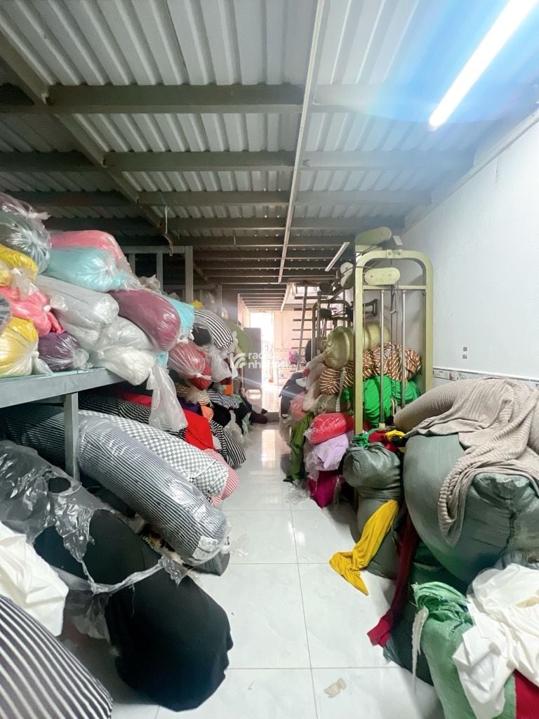 BÁN ĐẤT TẶNG NHÀ KẾ GÒ XOÀI 120M2 4.5 TỶ ĐẤT MẶT TIỀN KINH DOANH GIÁP TÂN PHÚ