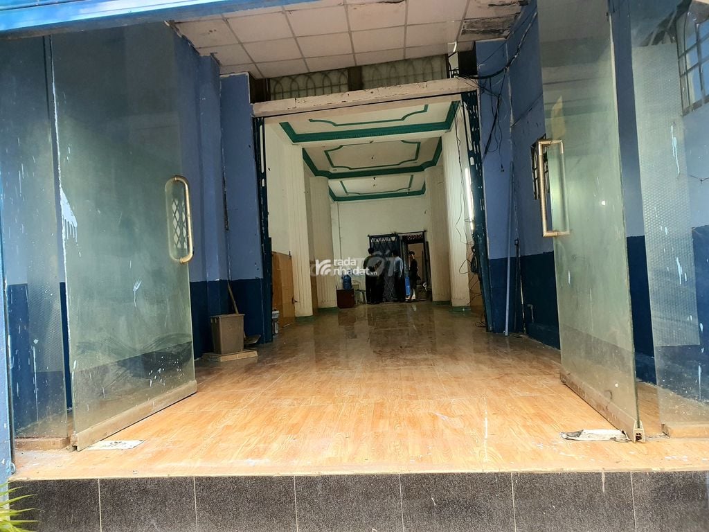 Cho thuê nhà mặt tiền 256 bùi viện, quận 1 ngang 7,2mx20m