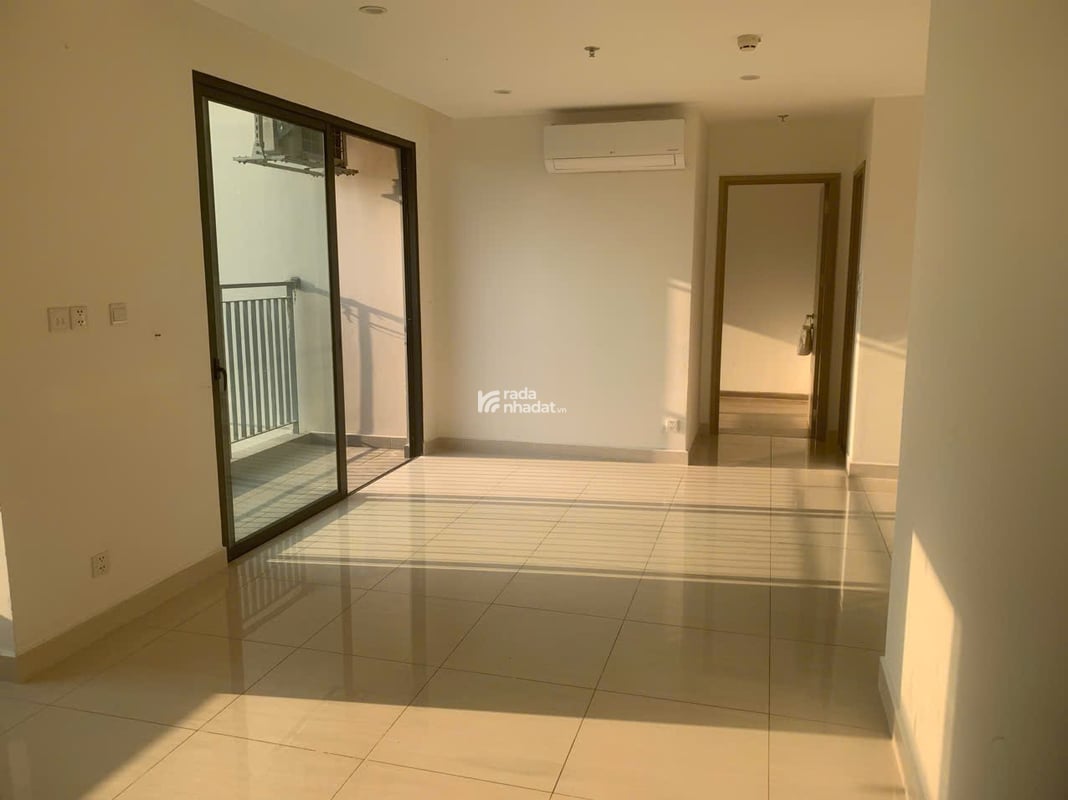 Bán Gấp Căn Hộ 3PN 92m2 - Hướng Đông Nam Mát Mẻ, View Thoáng, Giá Chỉ 4.4 Tỷ
